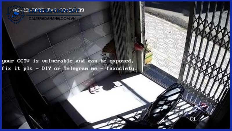 nhieu-camera-hikvision-bat-ngo-xuat-hien-thong-bao-la-2
