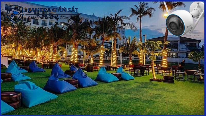 cach-camera-ezviz-cs-h3-2k-giup-nang-cao-hieu-qua-bao-ve-tai-san-tai-cac-khu-nghi-duong-ngoai-troi-1