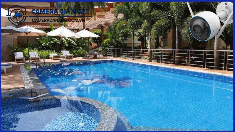 camera-ezviz-cs-h3-2k-trong-giam-sat-khu-vuc-be-boi-ngoai-troi-tinh-nang-va-loi-ich-1