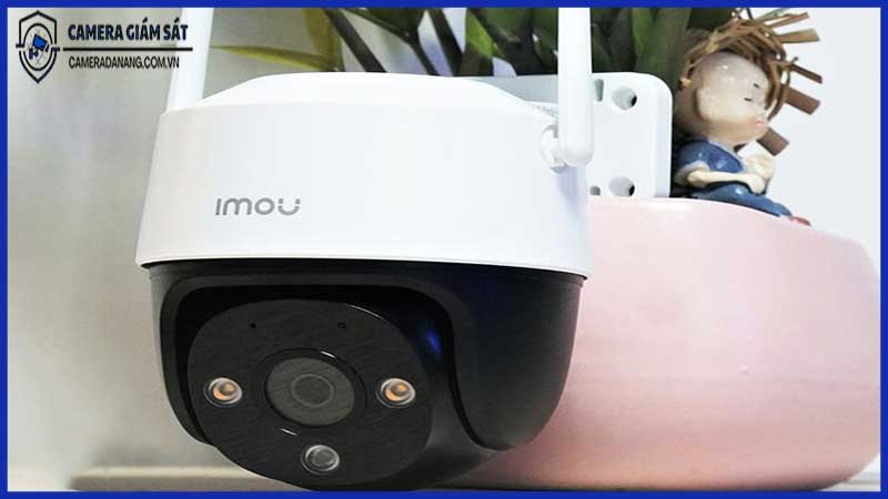 Dung lượng pin tích hợp của camera năng lượng mặt trời là bao nhiêu?