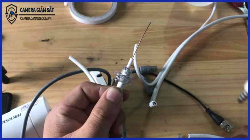 cach-han-noi-day-camera-bi-dut-dung-ky-thuat