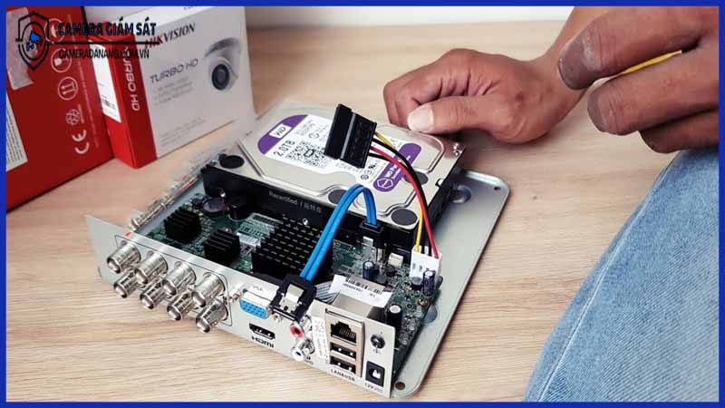 huong-dan-thay-o-cung-dau-ghi-hinh-tai-nha