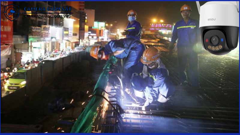 Camera Imou 5MP IPC-K7FP-5H0WE: Giải pháp bảo vệ công trình xây dựng ban đêm