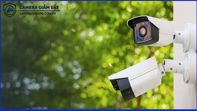 camera-yoosee-co-phu-hop-cho-lap-ngoai-cong-san-vuon-khong-1