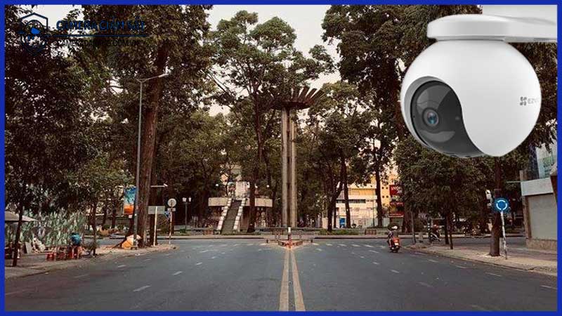 Giám sát khu vực vắng vẻ bằng camera EZVIZ EB8 với nguồn năng lượng mặt trời